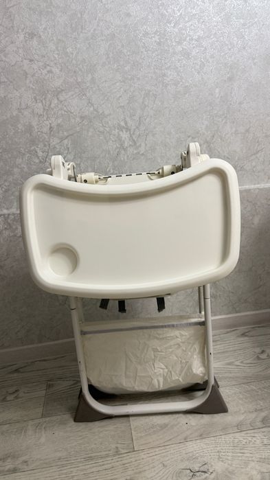 Продам 2 стульчика для кормления