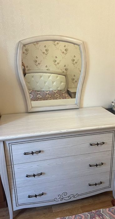 Спальный гарнитур