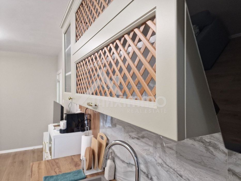 Продава се Четиристаен апартамент в Варна, Чайка - 84 кв.м за 1579 €/кв.м - Снимка #3