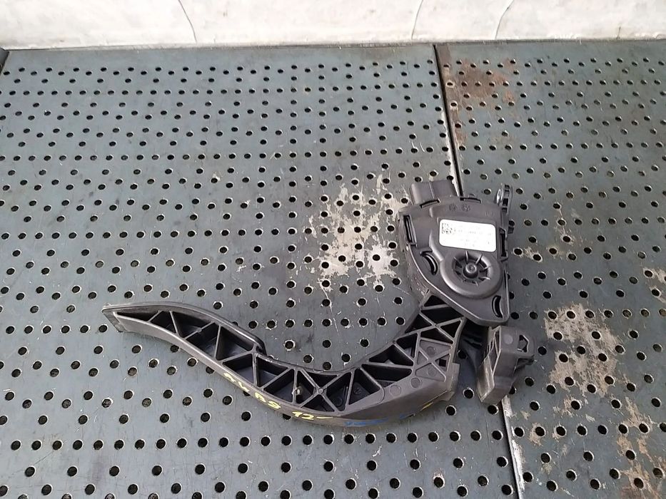 Pedala acceleratie 2.0 tdi audi a4 b8 8k 8k1721523a 6pv00950520