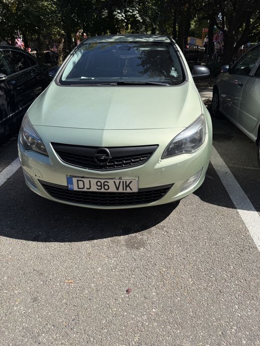 OPEL Astra 2011 — imagine 1