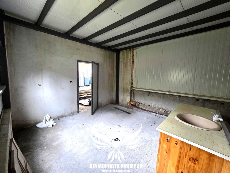 Продава се Промишлена сграда в Асеновград - 2312 кв.м за 49 €/кв.м - Снимка #16
