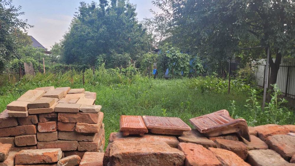 Casa de vanzare, zona centrala, cu gradina, negociabil