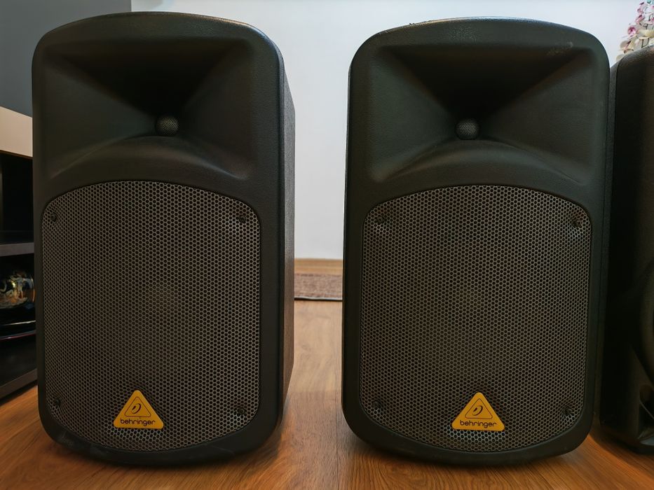 4 Boxe active  Behringer