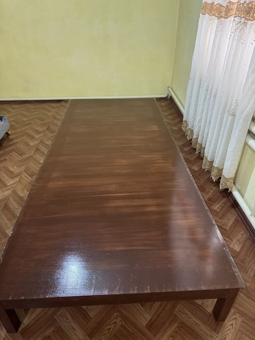 Продается спальный гарнитур и длинный стол 120х280