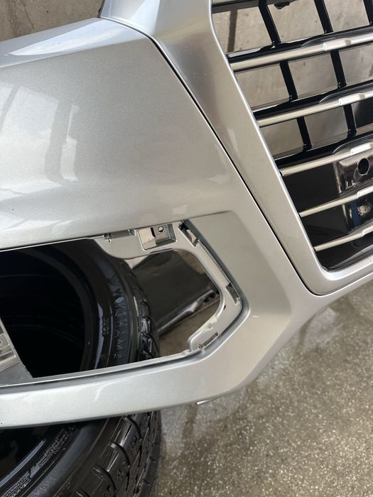 Audi Q7 2017 - Предна броня с маска ОЕМ