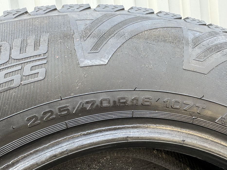 Один баллон 225/70 16