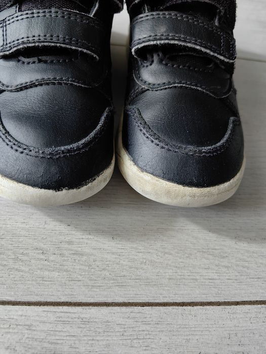 Маратонки адидас