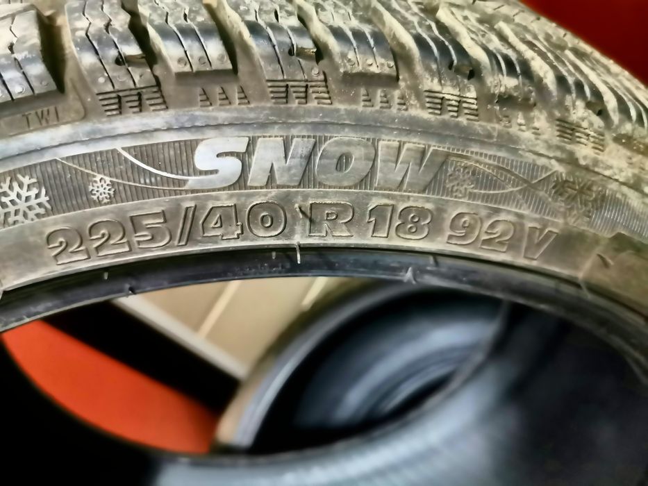 Зимни гуми 225 40 18