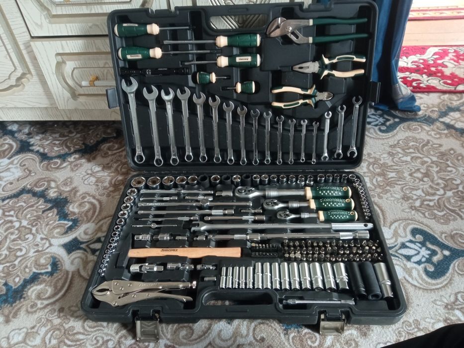 Набор ключ сотилади