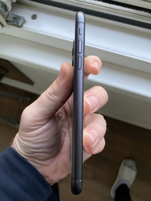 Iphone 11 128gb + 3 калъфа