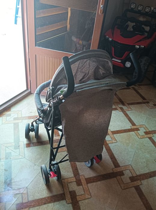 Продается коляска.