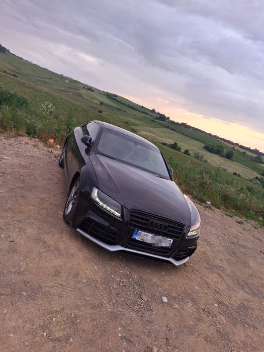 Vând Audi A 5 coupe