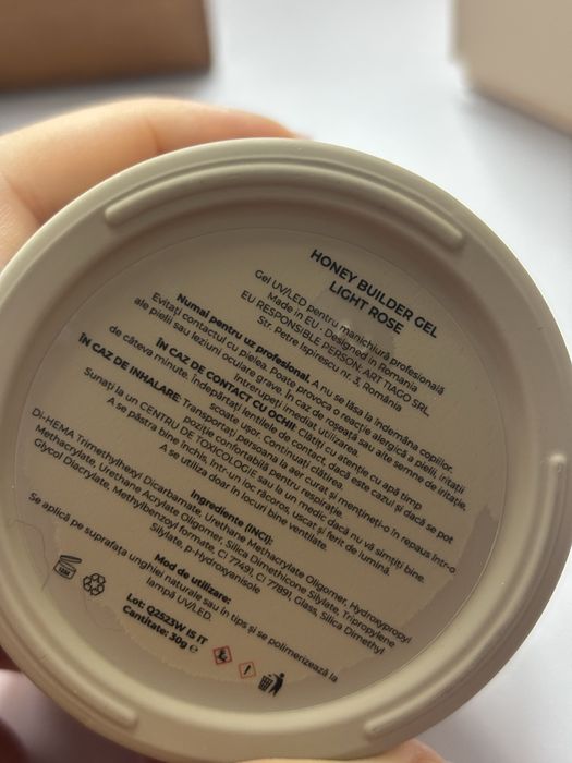 Honey Builder Gel HEMA &TPO FREE - de la firma 111byONE