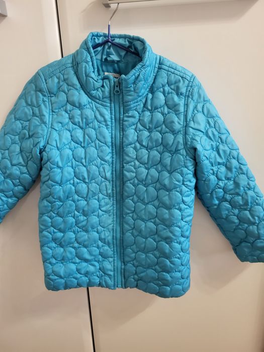 Курточка на девочку