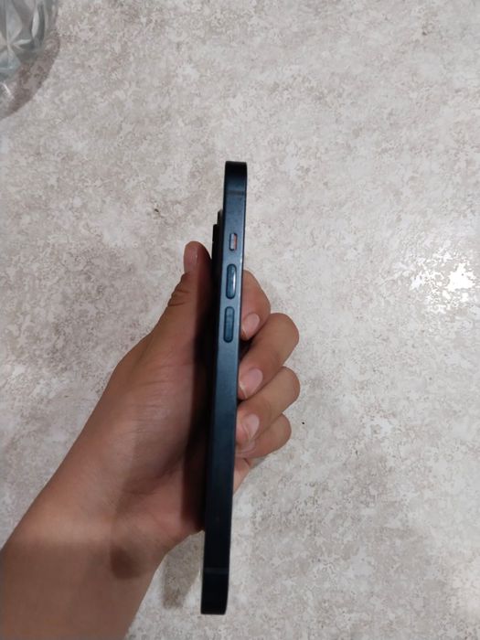 Продам айфон 13 128 гб