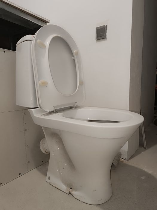 Продам унитаз Sanita б/у