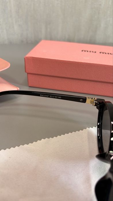 Очила “Miu Miu Regard”