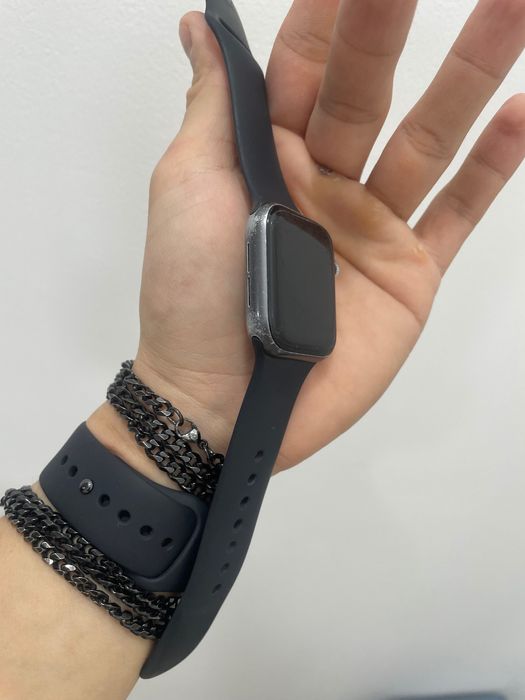 Apple Watch se смарт часы