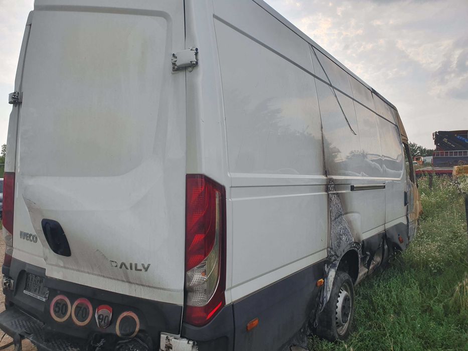 Iveco Daily 35S14, cutie manuala an 2023, sasiu perfect - acte Romania