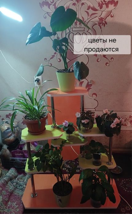 Продам цветочную подставку