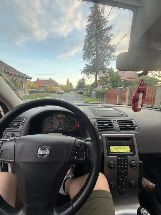 Se ofera spre vanzare volvo v50