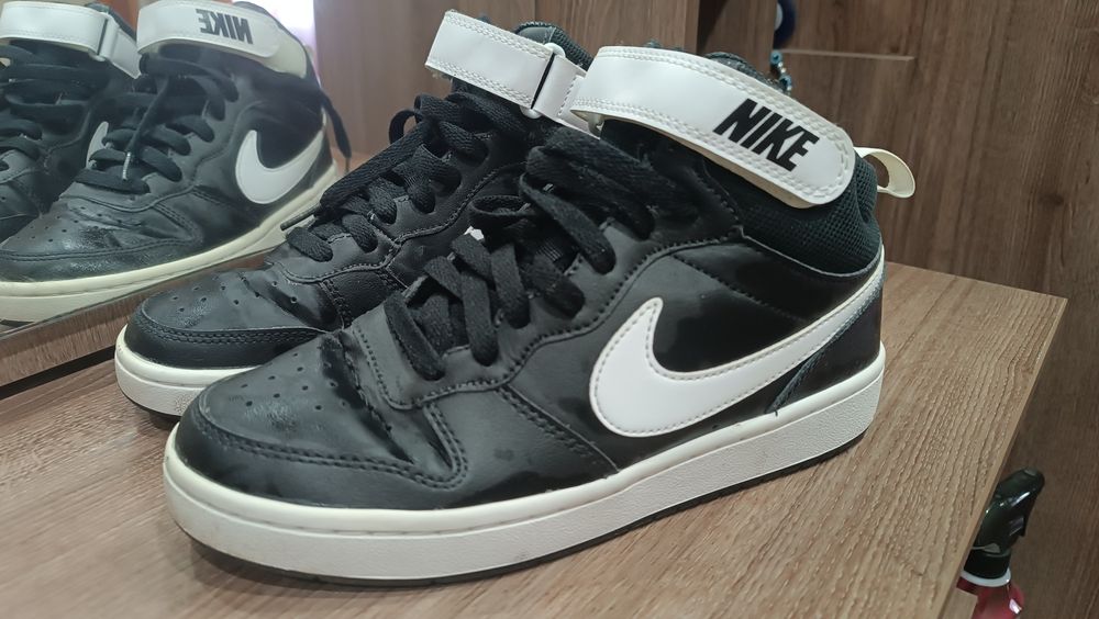 Дамски високи маратонки Nike