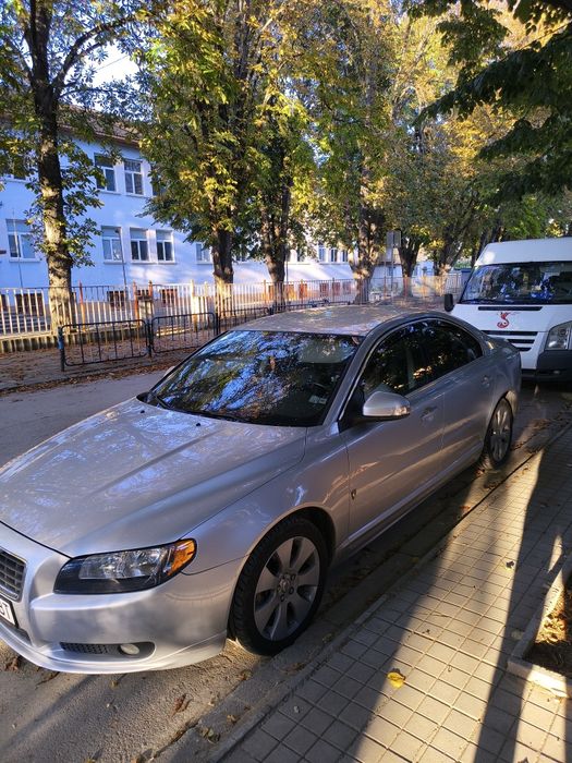 Продава се Волво S80/2.4/D5 -185 k2007