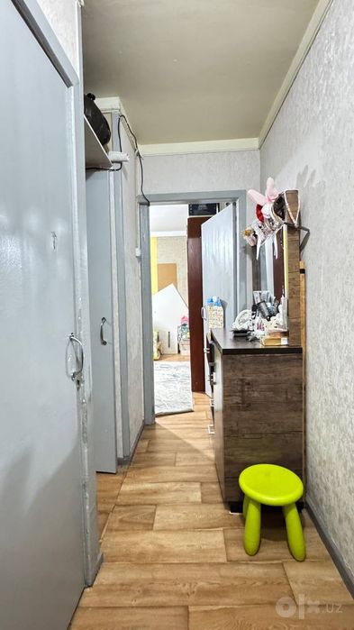 Продаю 1 комнатную квартиру Янгихает Спутник 5