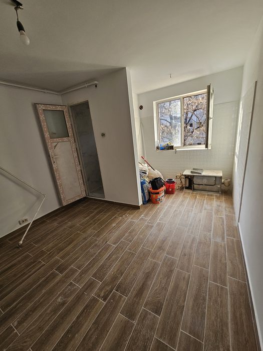 Garsoniera complet renovata - Lunca Florilor et 2/4