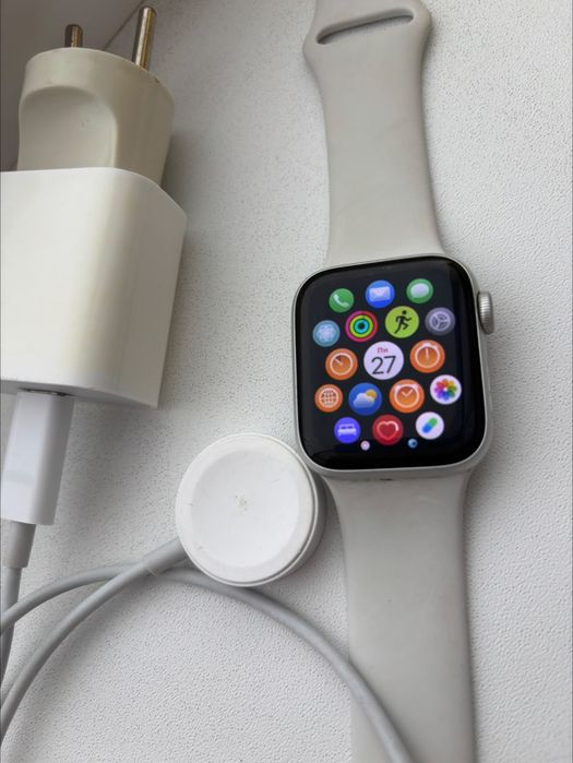 Apple waht's  SE