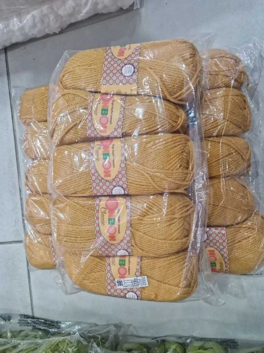 Продавам прежда BONBON