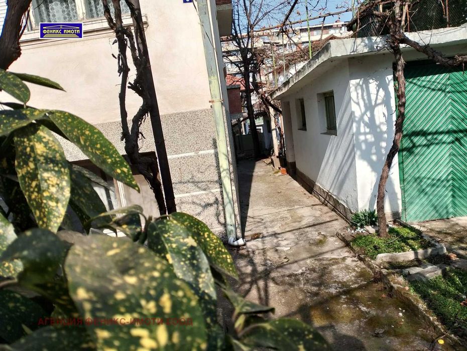 Продава се Къща в Кюстендил, Промишлена зона - Север - 180 кв.м за 595 €/кв.м - Снимка #3