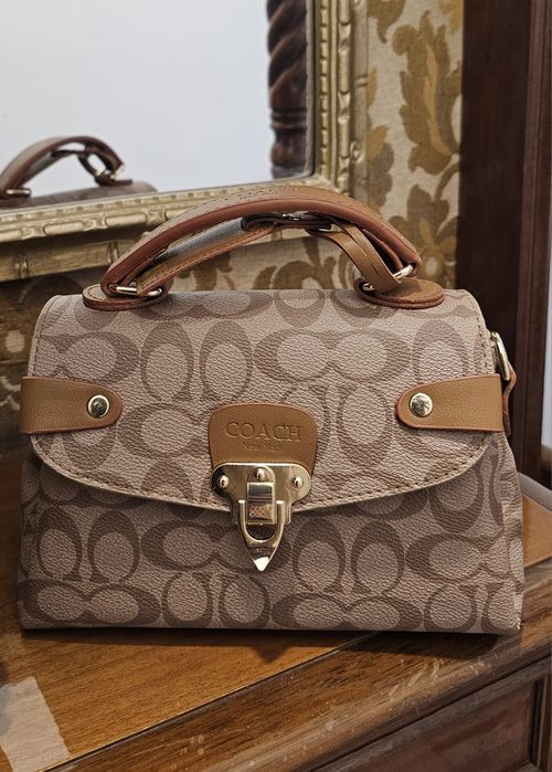 Poșetă Coach New York – nouă