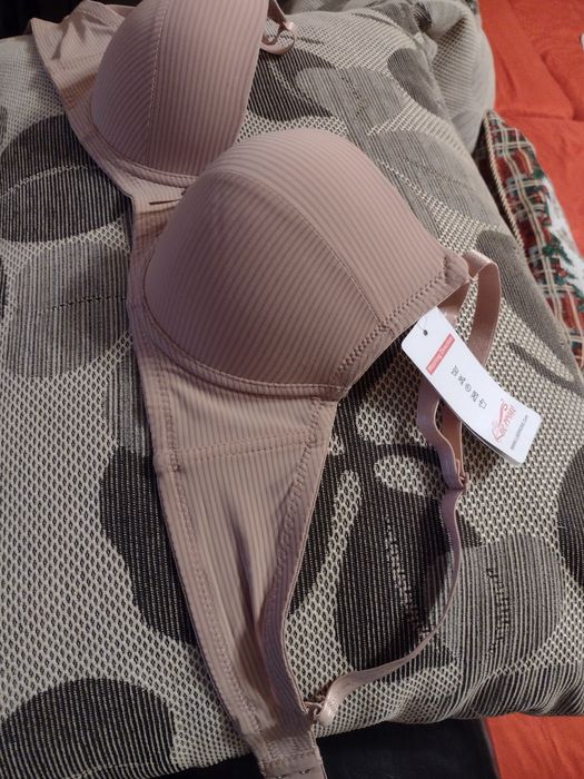 Сутиен телесен цвят