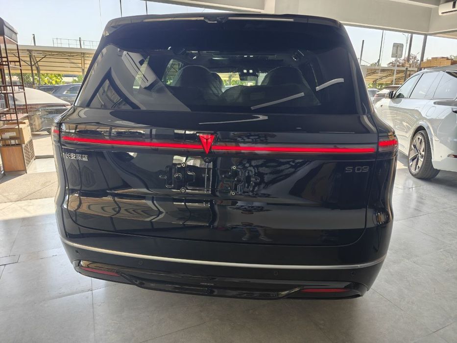 Deepal S09 2025 qora eng full