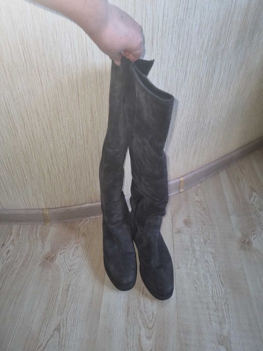 Высокие зимние сапоги, ботфорды