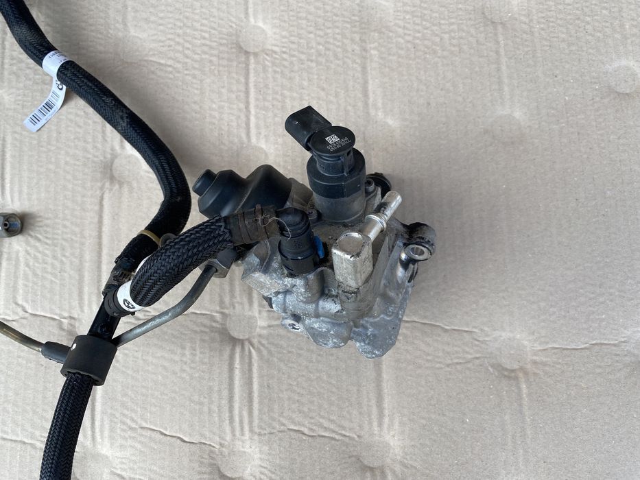 Pompa injectie / inalte BMW Seria 1 2 3 4 5 X1 X3 2.0 B47 8511626