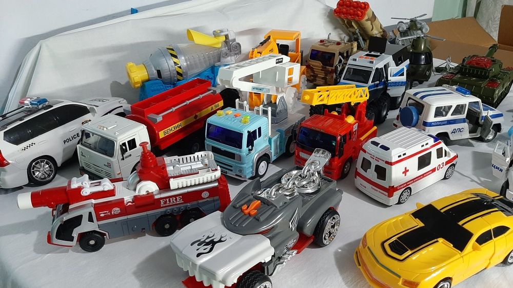 Машинки детские разные
