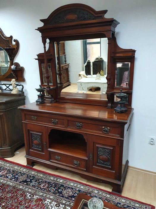 Салонен бюфет масив.