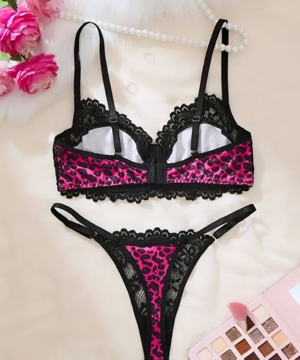 Дамско бельо и бански