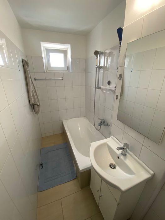 Închiriez apartament 2 camere