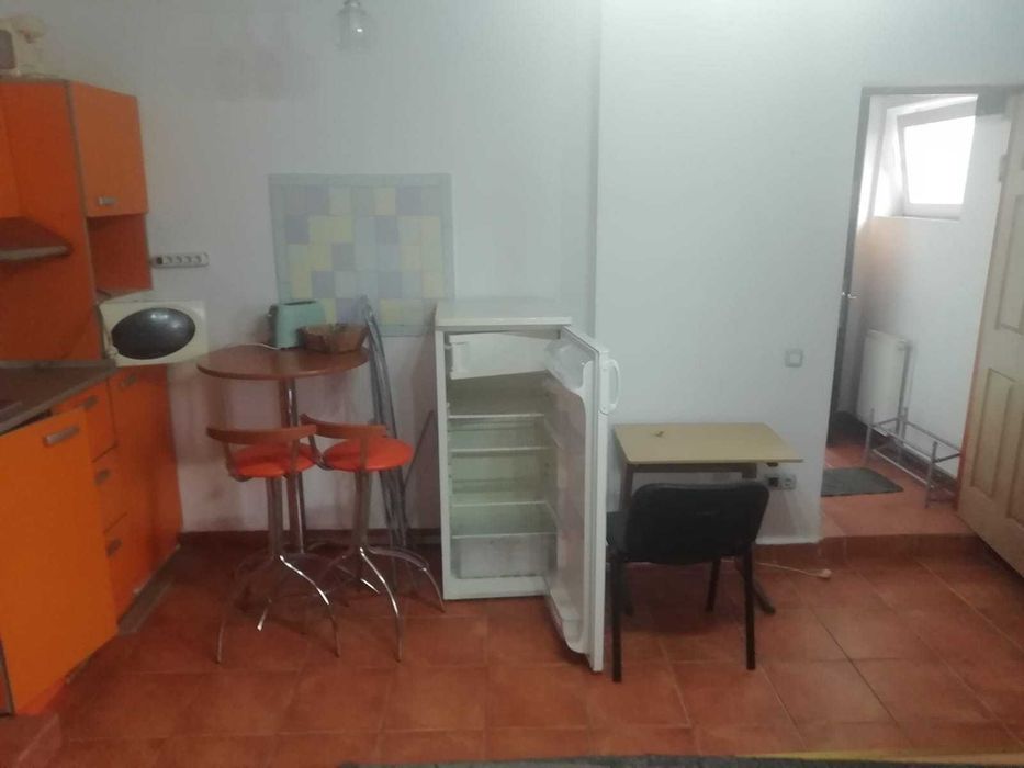 Particular inchiriez garsoniera Cotroceni, open-space, 400