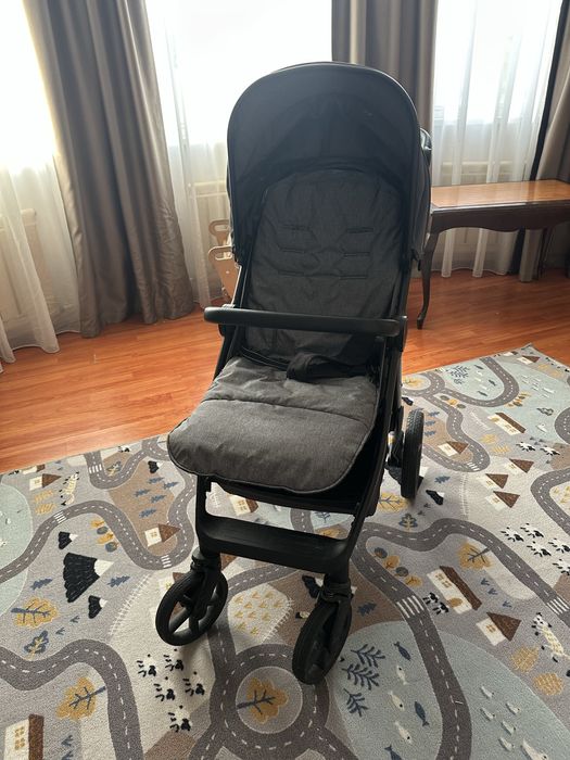 Коляска карела серая