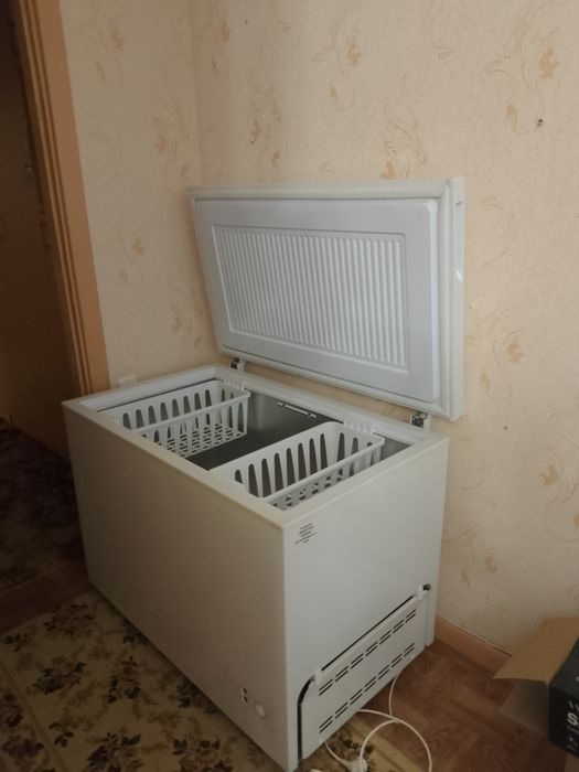 Продам морозильную камеру