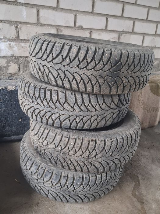 Шипы продам зимний комплект