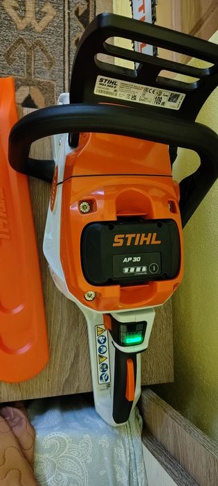 Drujba Stihl MSA 300 noua + baterie AP 30 . Noua