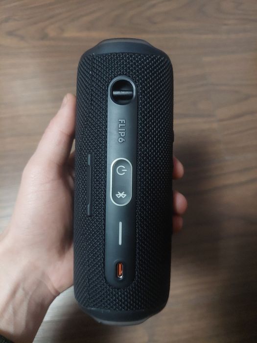 Vând boxă JBL Flip 6