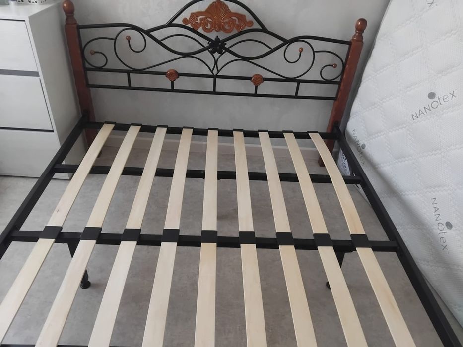 Продам диван двухспальный