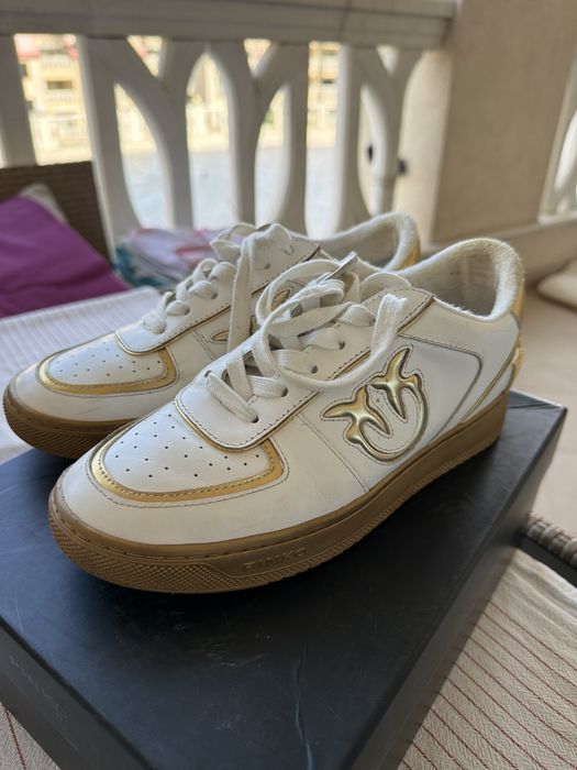 Бели кожени Сникърси PINKO